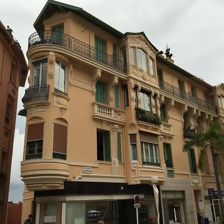 Montecarlo See View アパート ボーソレイユ